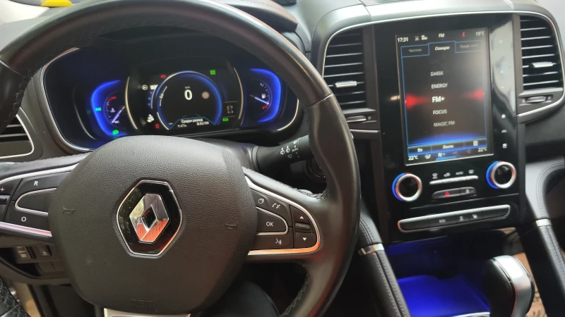 Renault Koleos 2, 0dci4x4 Avtomatik Panorama Швейцария , снимка 15 - Автомобили и джипове - 52916426