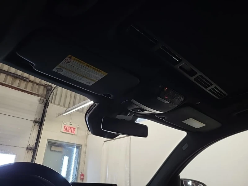 Mercedes-Benz GLC 300 COUPE CARFAX * ФИНАНСИРАНЕ, снимка 13 - Автомобили и джипове - 53079648