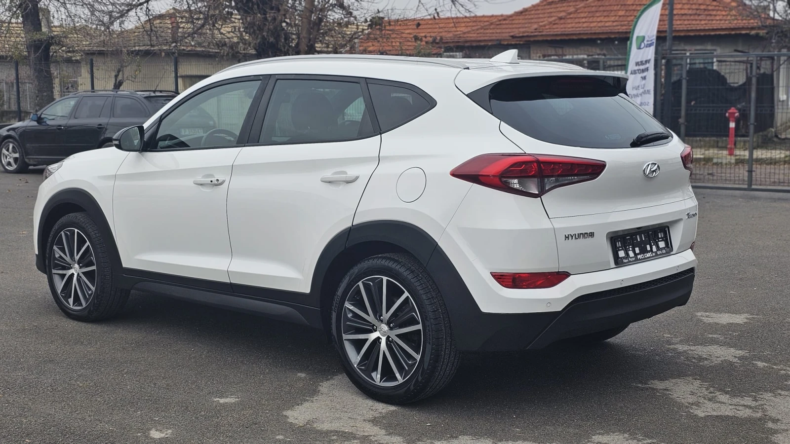 Hyundai Tucson 1.7CRDi AUTO(7SP) IT-ФУЛ-ТОП СЪСТ.-ЛИЗИНГ-ГАРАНЦИЯ - изображение 4