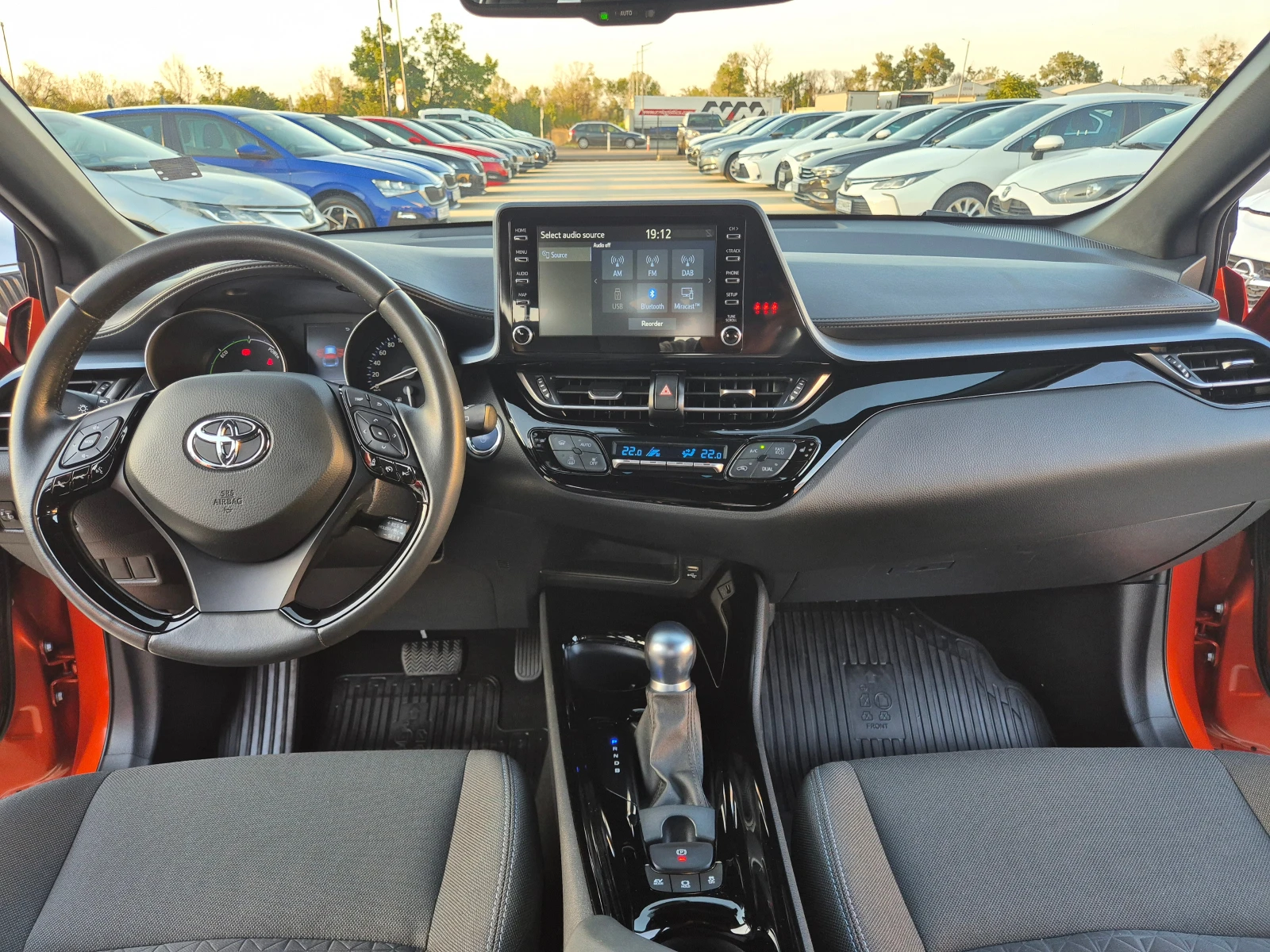 Toyota C-HR  CLUB 1.8 HYBRID AT | Mobile.bg — изображение 16