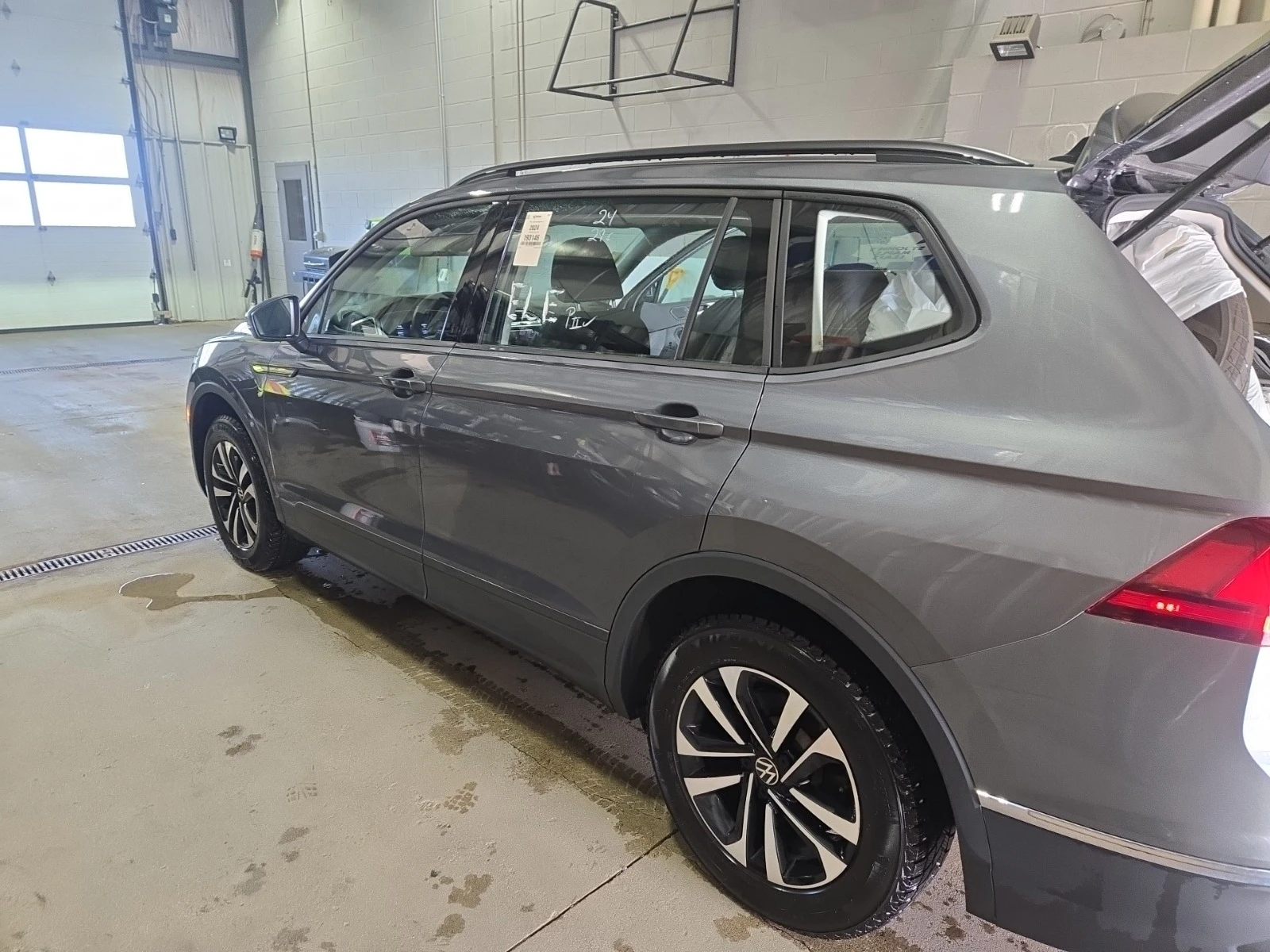 VW Tiguan S * * CARFAX * * АВТО КРЕДИТ * *  - изображение 3