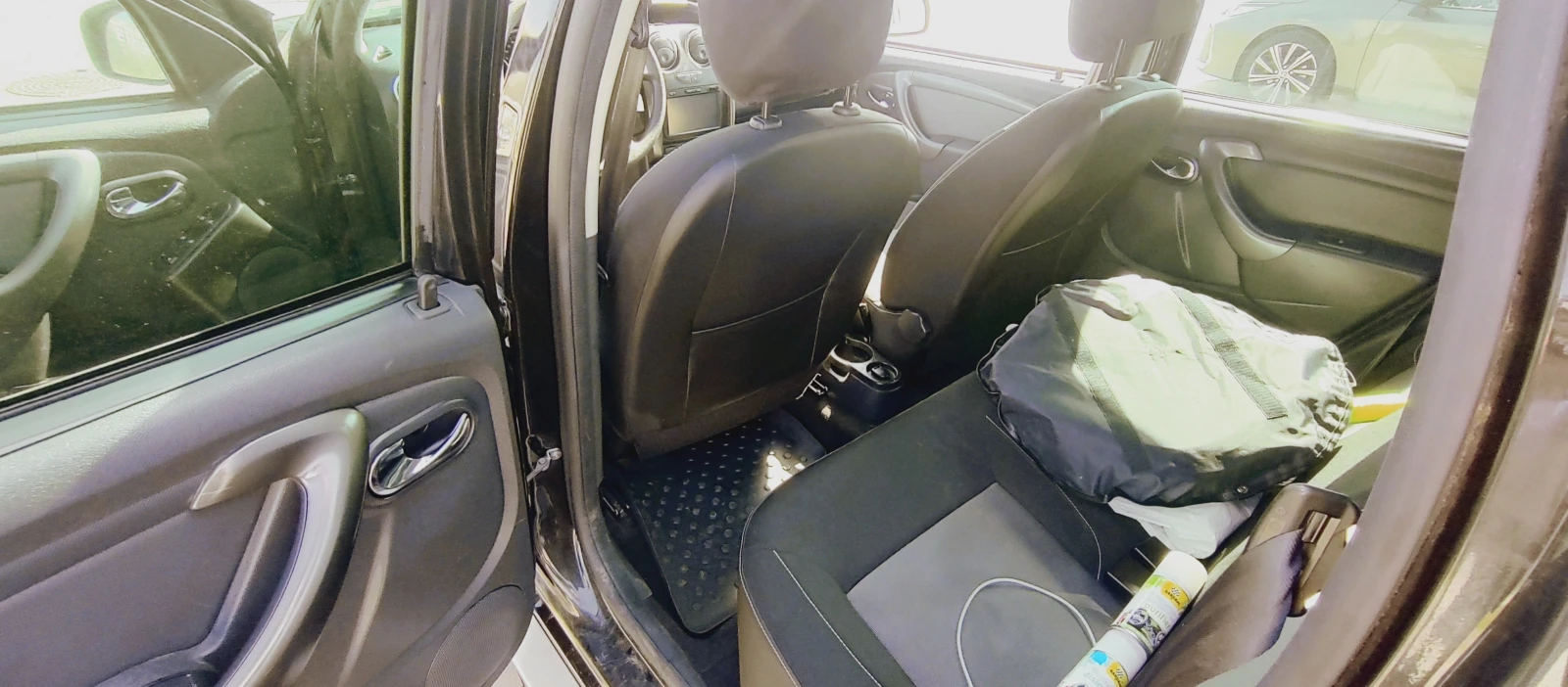 Dacia Duster Laureate, снимка 11 - Автомобили и джипове - 53749140