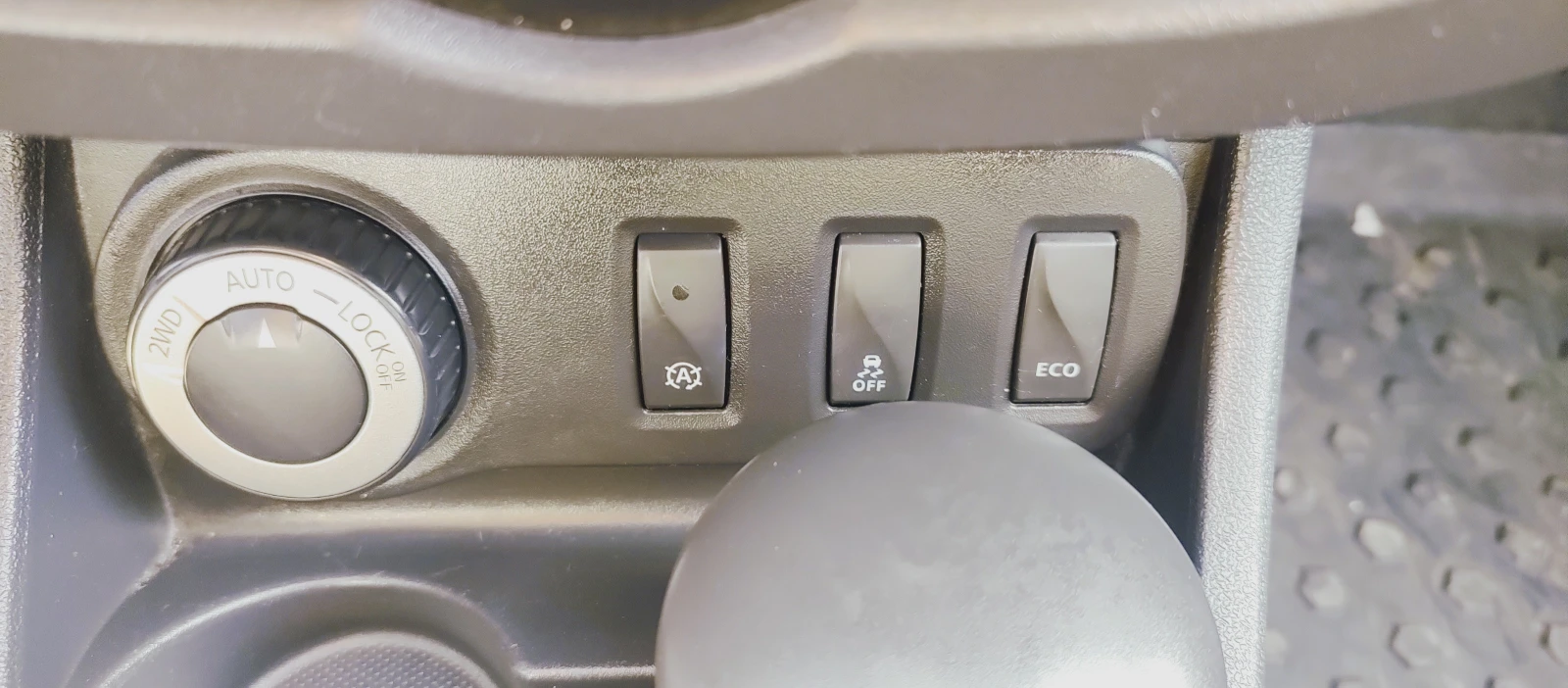 Dacia Duster Laureate, снимка 9 - Автомобили и джипове - 53749140