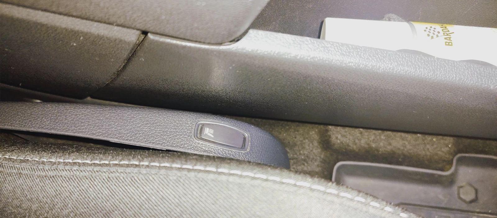 Dacia Duster Laureate, снимка 14 - Автомобили и джипове - 53749140