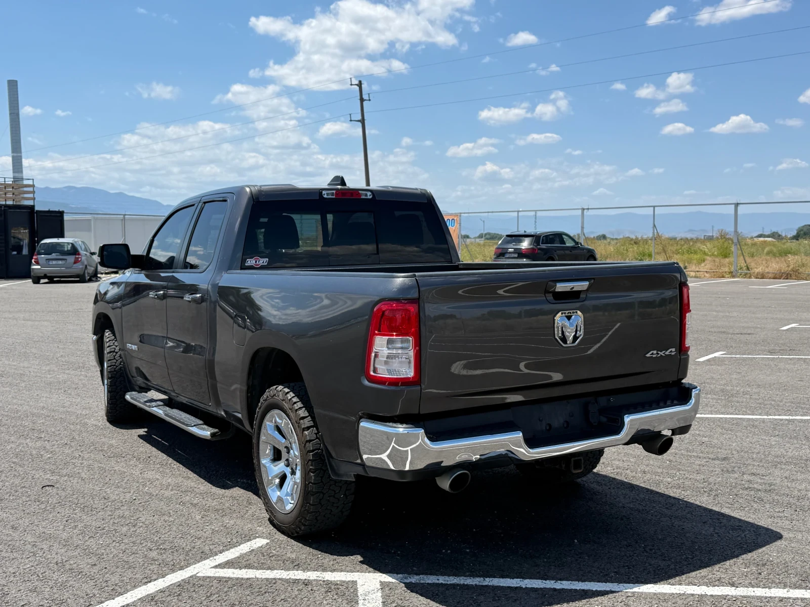 Dodge RAM 1500 5.7 BIGHORN 4X4, снимка 2 - Автомобили и джипове - 55236159
