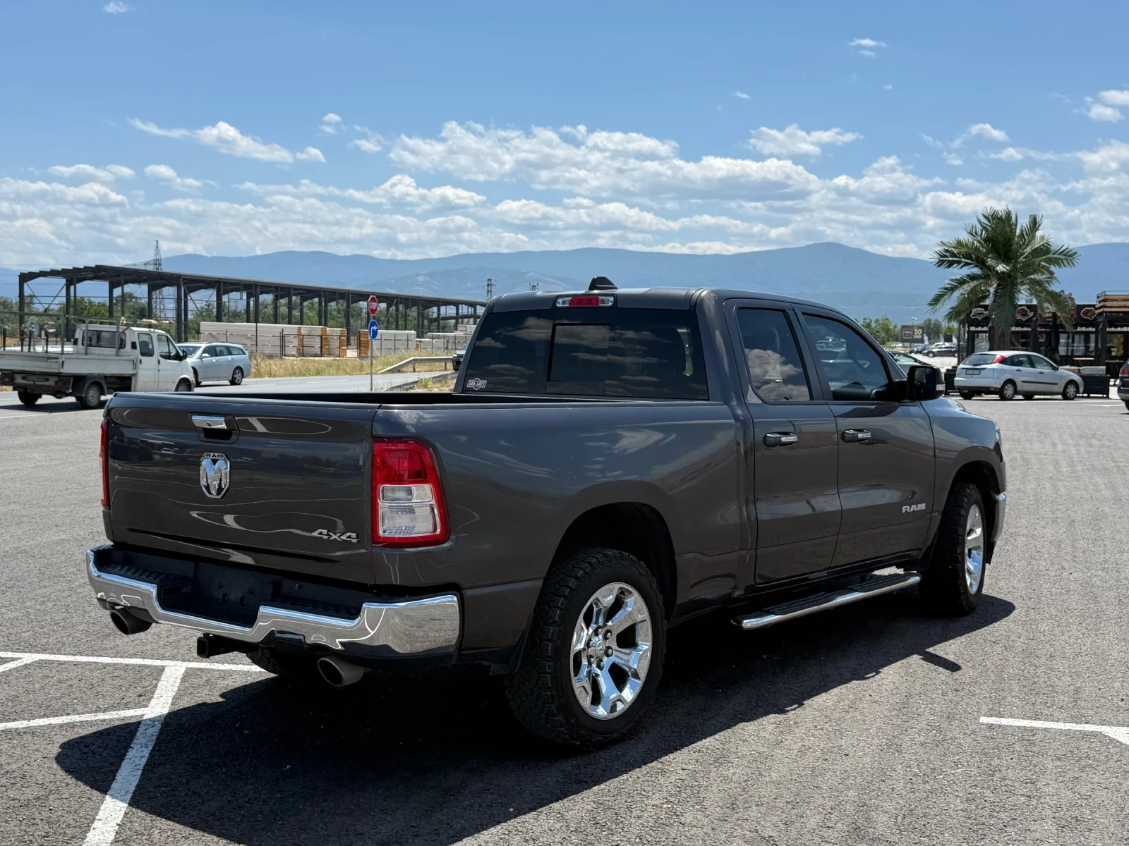 Dodge RAM 1500 5.7 BIGHORN 4X4, снимка 4 - Автомобили и джипове - 55236159