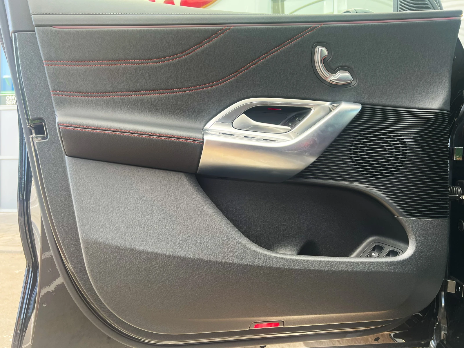 Mercedes-Benz GLC 400/ AMG/ 4M/ SKY CONTROL/ SUPERSCREEN/ NIGHT PACK, снимка 9 - Автомобили и джипове - 55537180