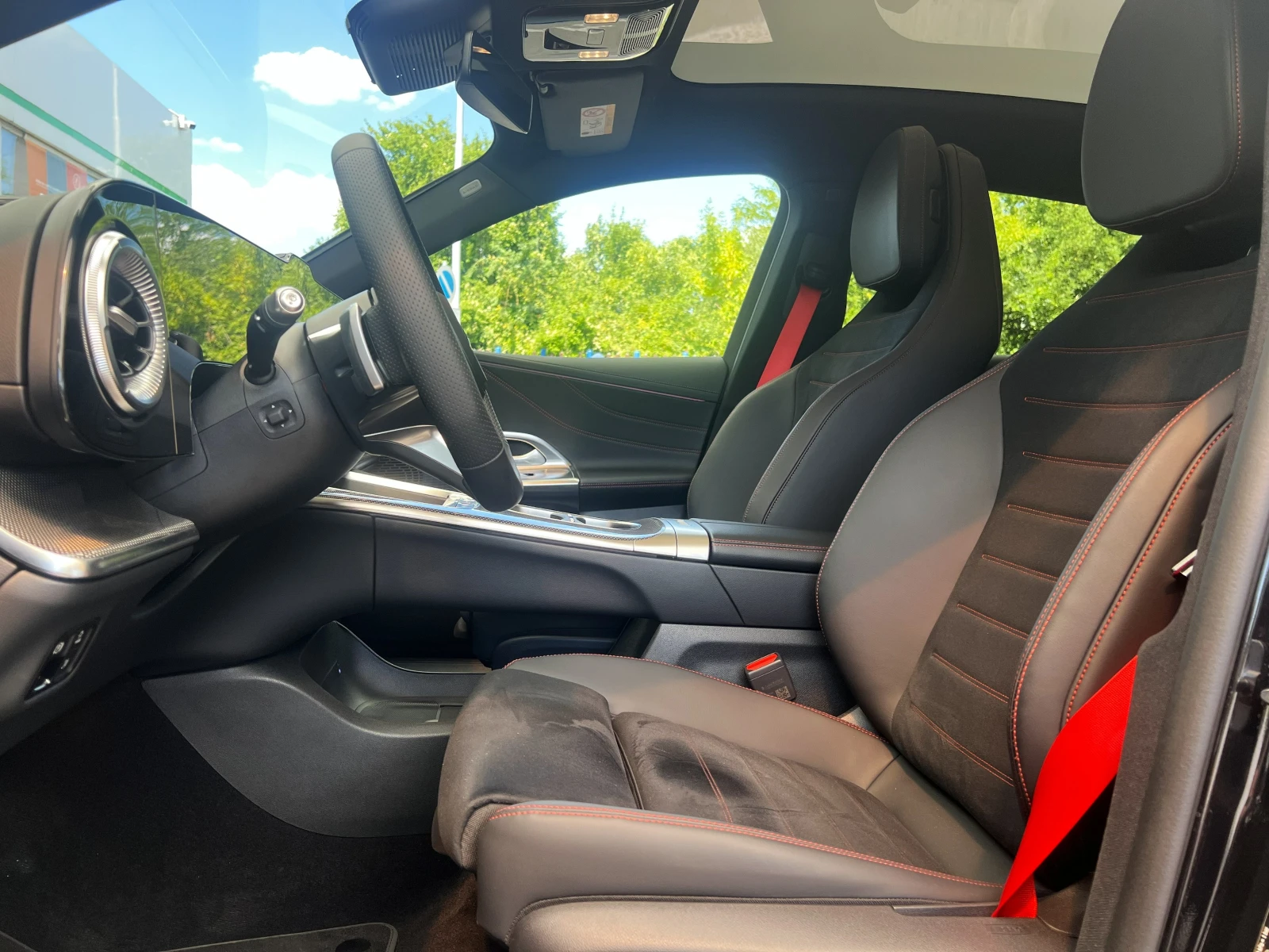 Mercedes-Benz GLC 400/ AMG/ 4M/ SKY CONTROL/ SUPERSCREEN/ NIGHT PACK, снимка 10 - Автомобили и джипове - 55537180