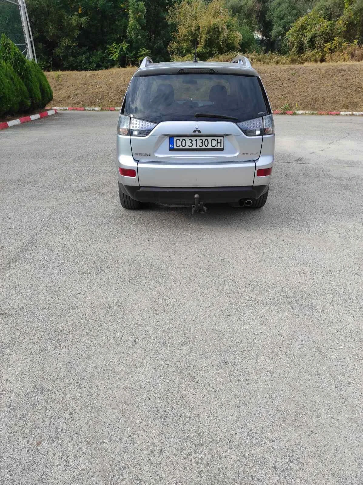 Mitsubishi Outlander, снимка 4 - Автомобили и джипове - 56137327