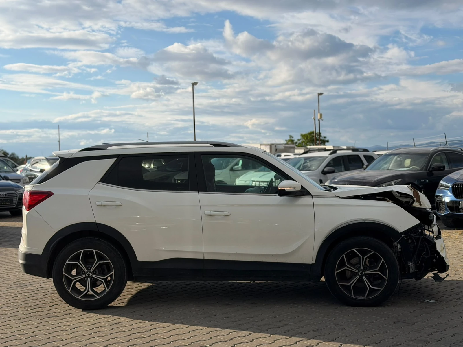 SsangYong Korando / 1.6D / 136HP / ПАЛИ И СЕ ДВИЖИ /, снимка 6 - Автомобили и джипове - 56214694