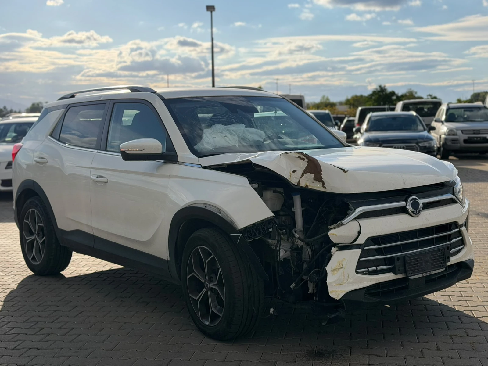 SsangYong Korando / 1.6D / 136HP / ПАЛИ И СЕ ДВИЖИ /, снимка 7 - Автомобили и джипове - 56214694