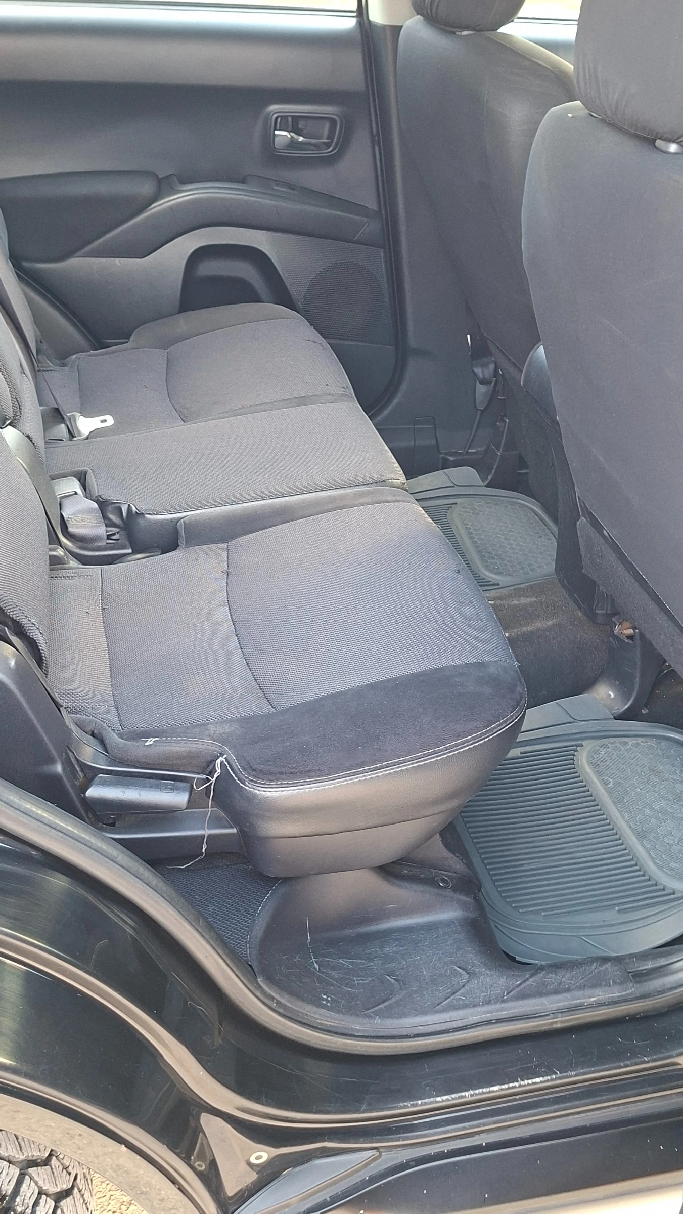 Citroen C-Crosser, снимка 16 - Автомобили и джипове - 56323662