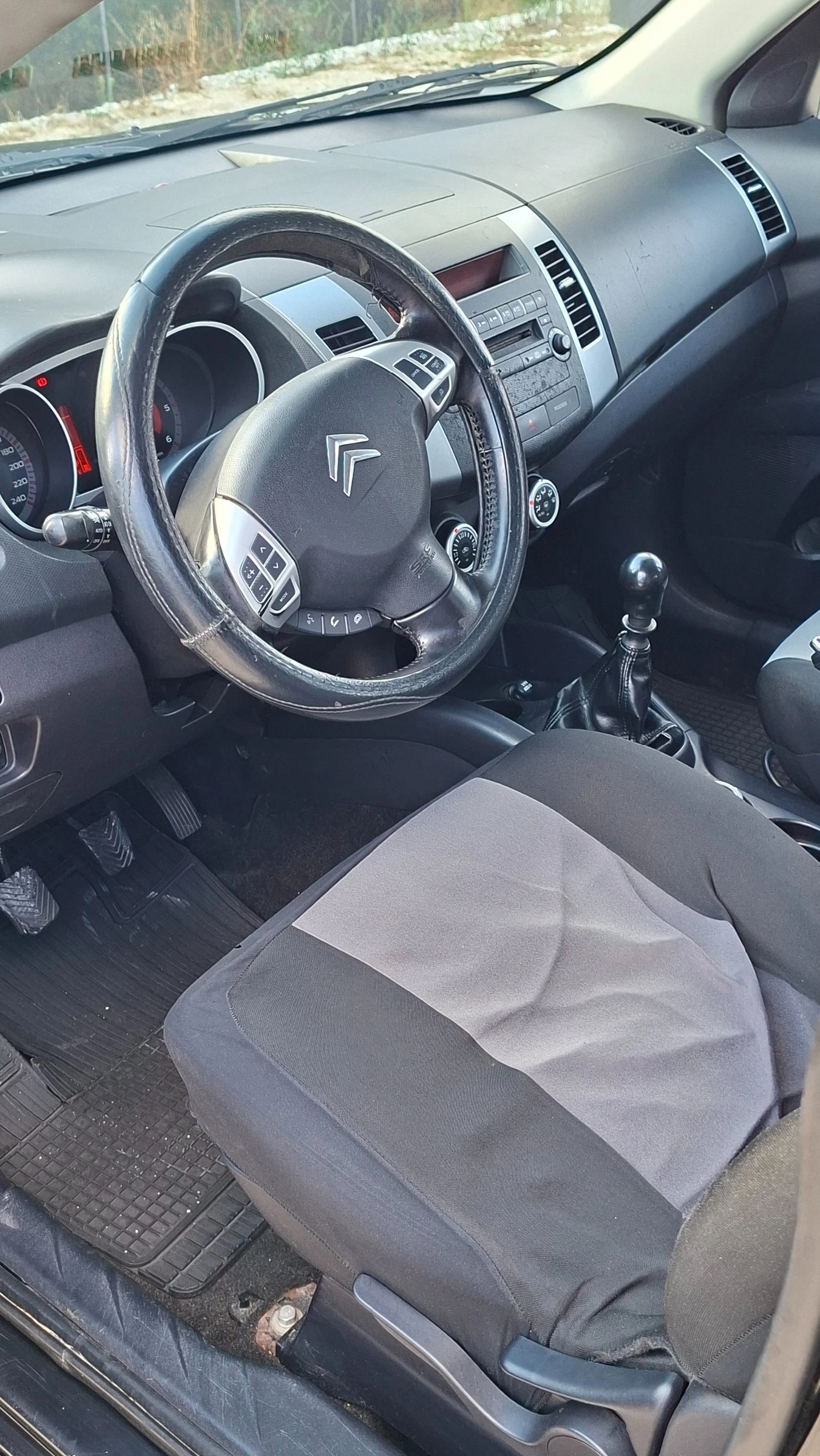 Citroen C-Crosser, снимка 14 - Автомобили и джипове - 56323662