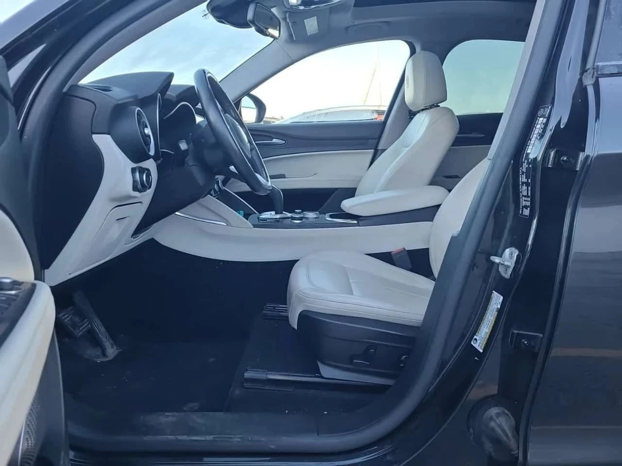 Alfa Romeo Stelvio, снимка 8 - Автомобили и джипове - 56707006