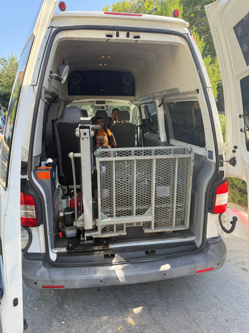 VW T5, снимка 10 - Бусове и автобуси - 51802421