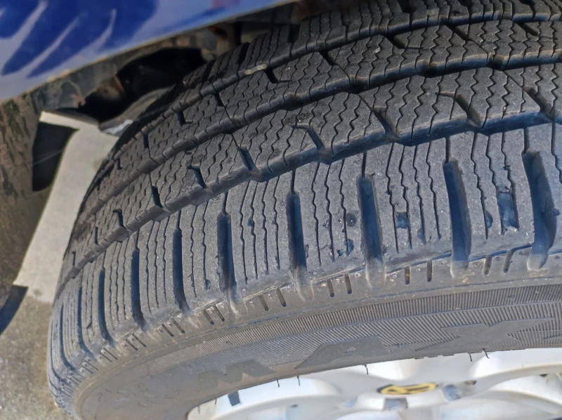 VW Caravelle 1.9TDI, снимка 4 - Бусове и автобуси - 53116808