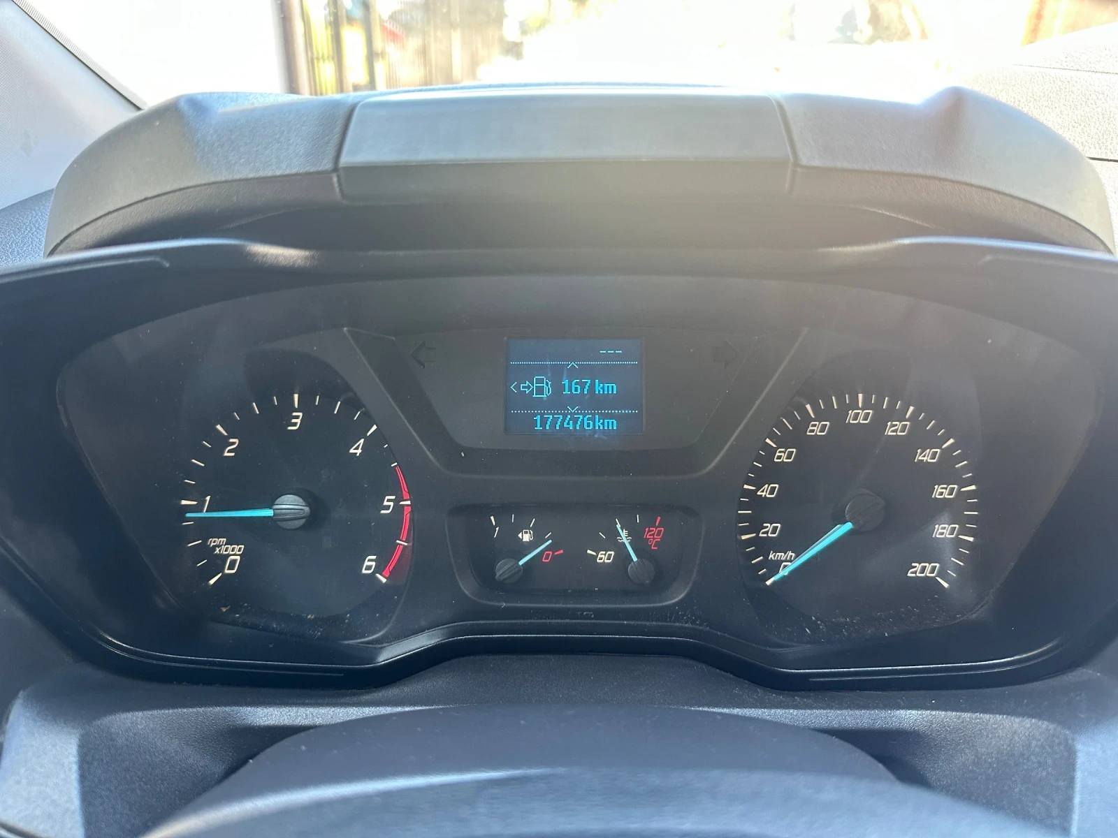 Ford Transit Custom 2.2-125k.c-КЛИМАТИК - изображение 9