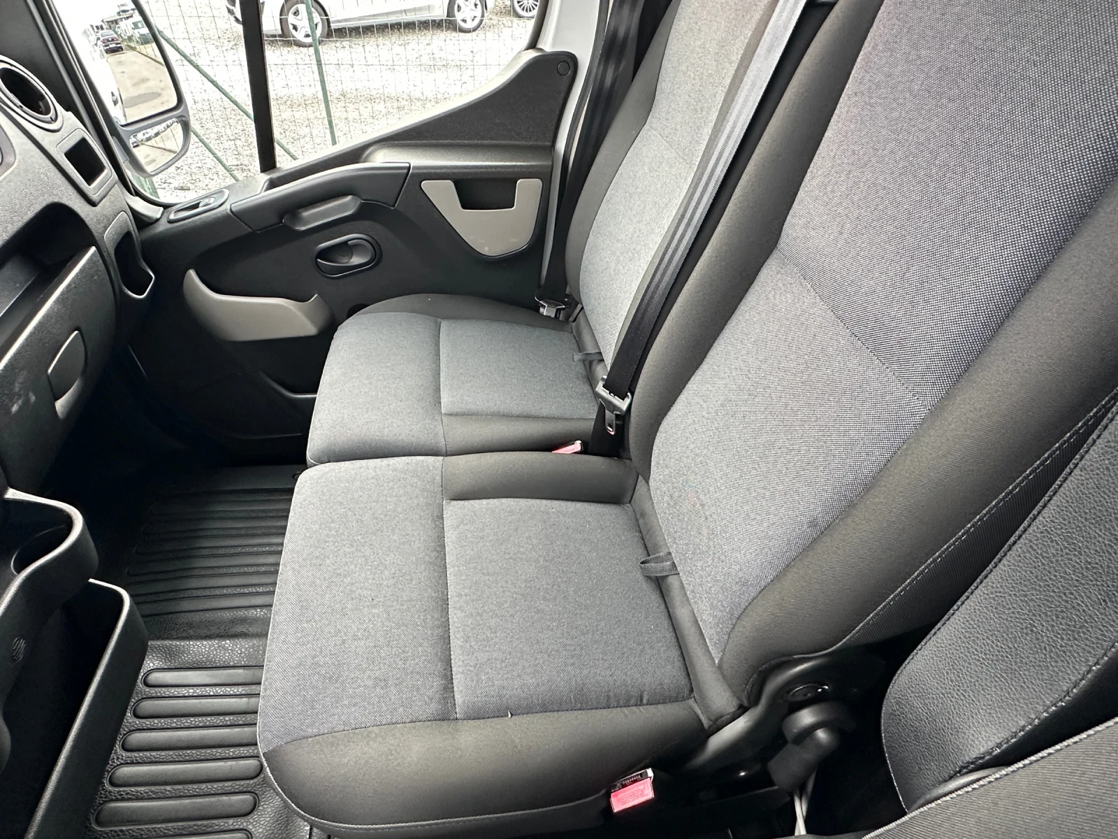 Nissan NV400 2.3  - изображение 7