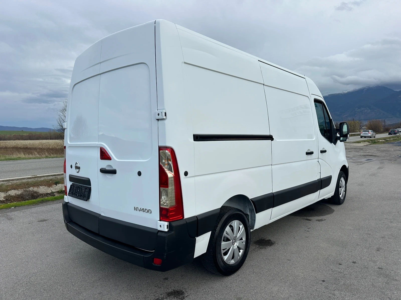 Nissan NV400 2.3  - изображение 3