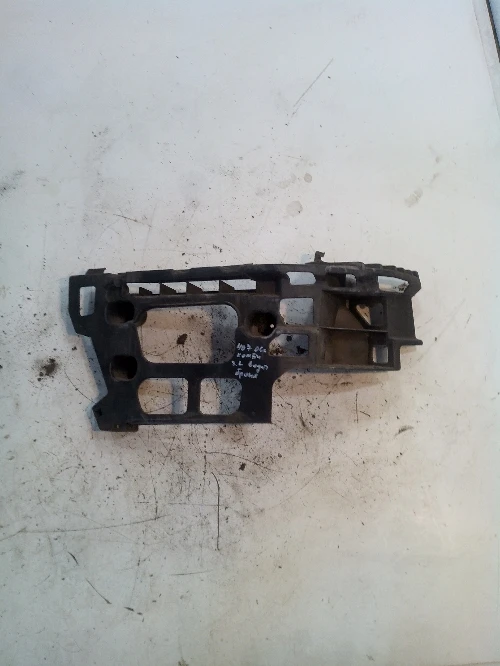 Водач задна броня (ляв) за Пежо 407 2.0HDI комби