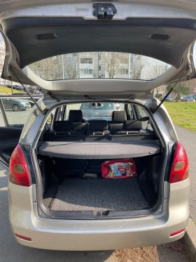 Toyota Corolla verso, снимка 4