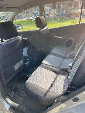 Toyota Corolla verso, снимка 7