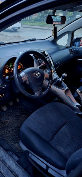 Toyota Auris, снимка 5 - Автомобили и джипове - 45371534