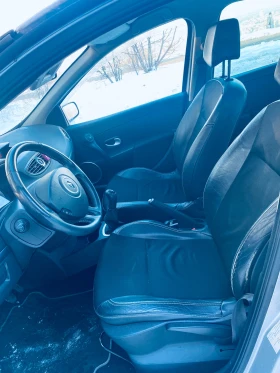 Renault Clio 1.2 (75 кс) EURO 4 КЛИМАТИК - 2400 € / 4693.99 лв. - 31291265 6