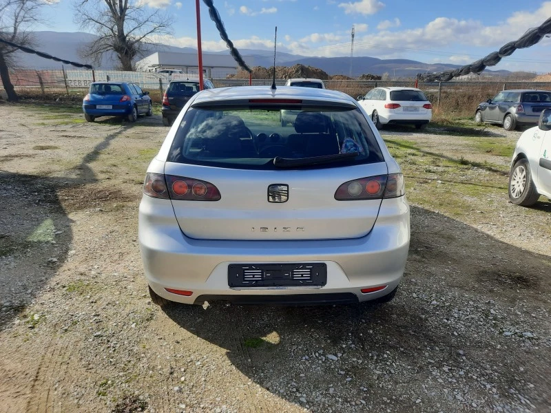 Seat Ibiza 1.4, снимка 6 - Автомобили и джипове - 47188717