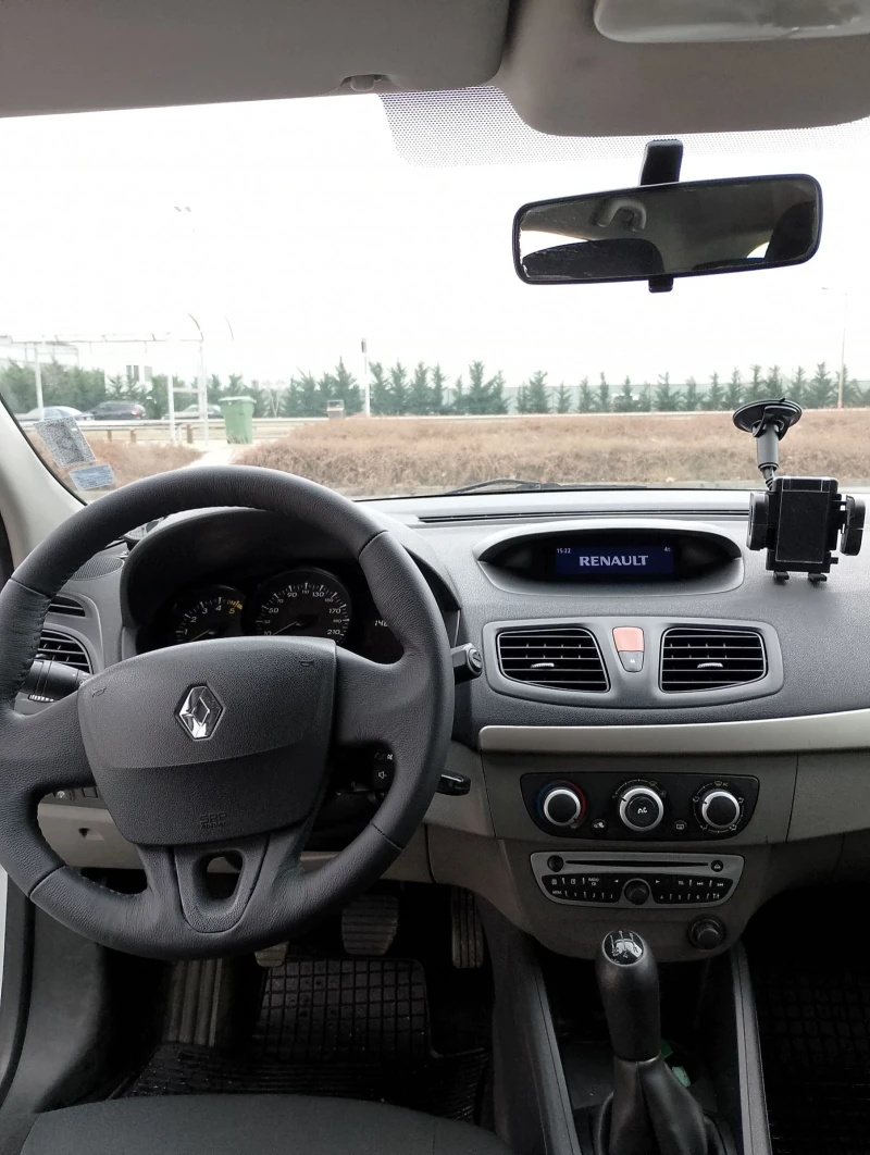 Renault Megane 1.5 DCI 86кс., снимка 8 - Автомобили и джипове - 48240392