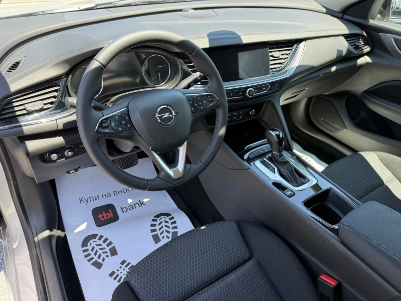 Opel Insignia (КАТО НОВА), снимка 12 - Автомобили и джипове - 49548588