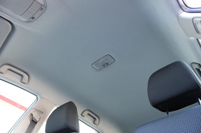 Toyota Auris 1.4 D4D, снимка 13 - Автомобили и джипове - 51627377