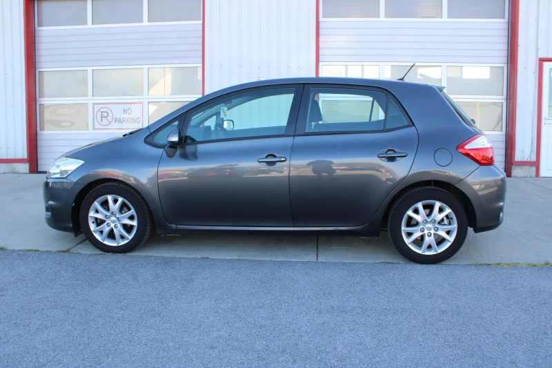 Toyota Auris 1.4 D4D, снимка 7 - Автомобили и джипове - 51627377
