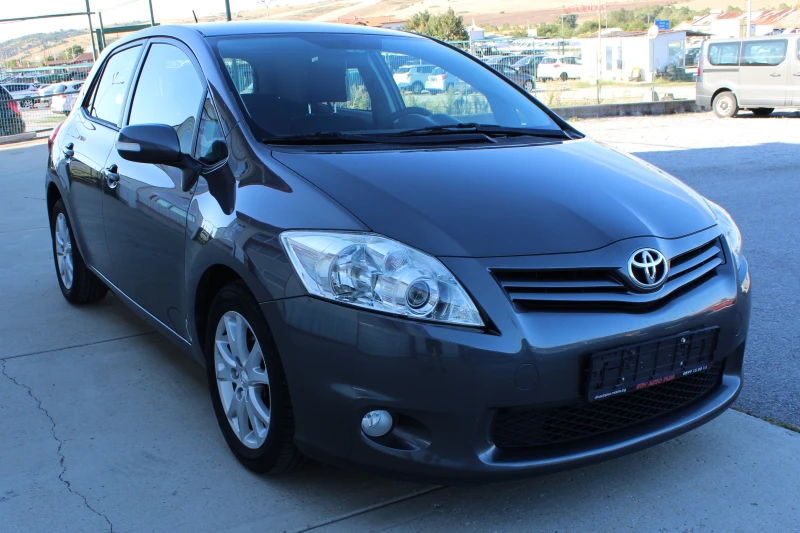 Toyota Auris 1.4 D4D, снимка 3 - Автомобили и джипове - 51627377