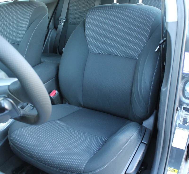 Toyota Auris 1.4 D4D, снимка 11 - Автомобили и джипове - 51627377