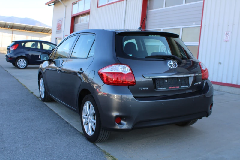 Toyota Auris 1.4 D4D, снимка 6 - Автомобили и джипове - 51627377