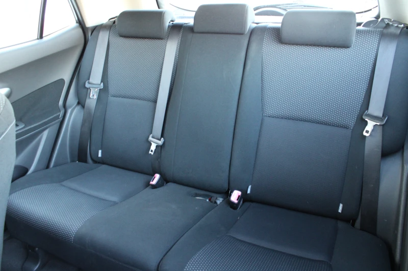 Toyota Auris 1.4 D4D, снимка 12 - Автомобили и джипове - 51627377