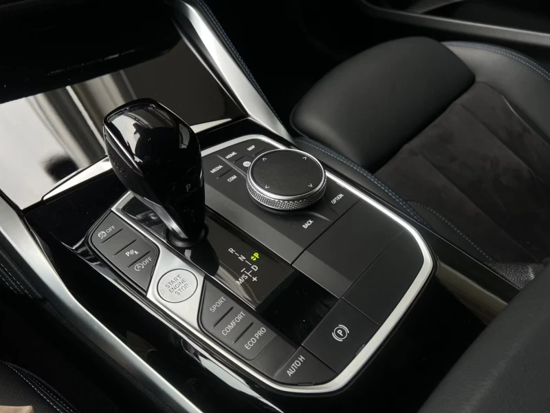 BMW 240 xDRIVE/374HP/CAM/HUD/HI-FI/LED/AMBI/799v, снимка 14 - Автомобили и джипове - 52323511