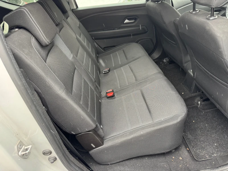 Dacia Jogger 1.0Tce 100hp* LED* NAVI* LPG* 6+ 1* 2023г* 72311км, снимка 13 - Автомобили и джипове - 52741834