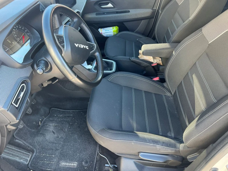 Dacia Jogger 1.0Tce 100hp* LED* NAVI* LPG* 6+ 1* 2023г* 75600, снимка 8 - Автомобили и джипове - 52741834