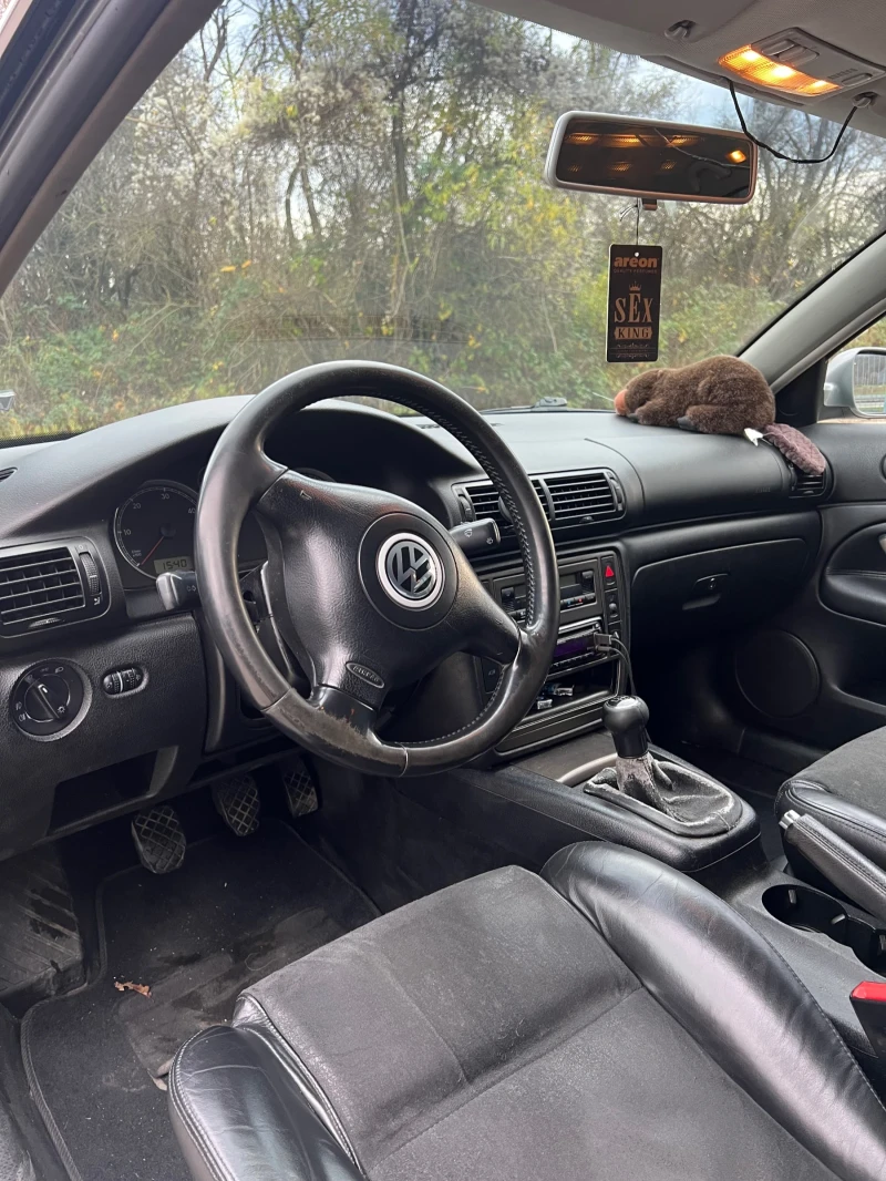 VW Passat, снимка 6 - Автомобили и джипове - 52811582