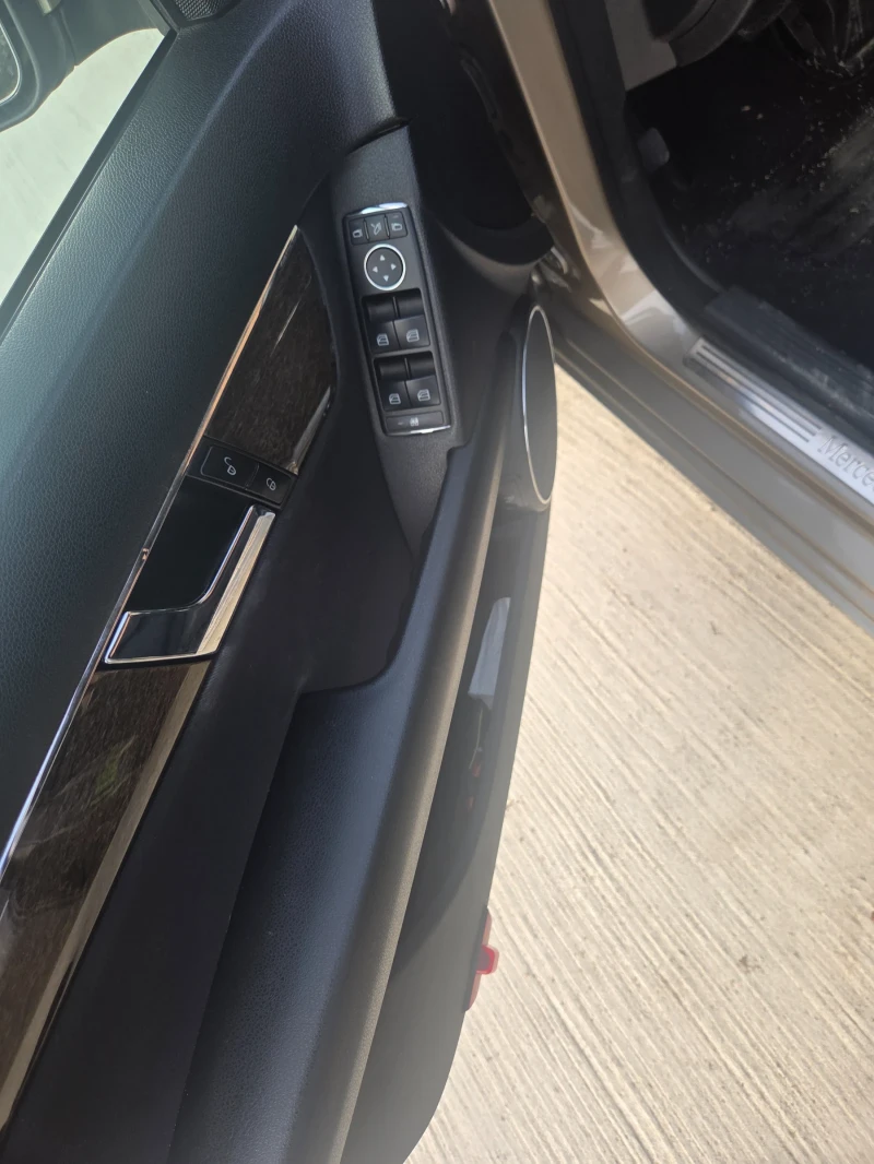 Mercedes-Benz C 220, снимка 8 - Автомобили и джипове - 53276232