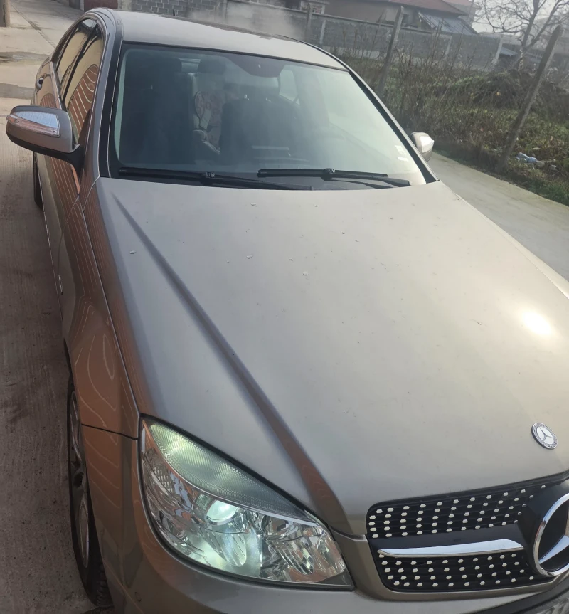 Mercedes-Benz C 220, снимка 4 - Автомобили и джипове - 53276232