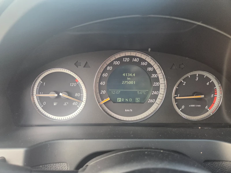Mercedes-Benz C 220, снимка 11 - Автомобили и джипове - 53276232