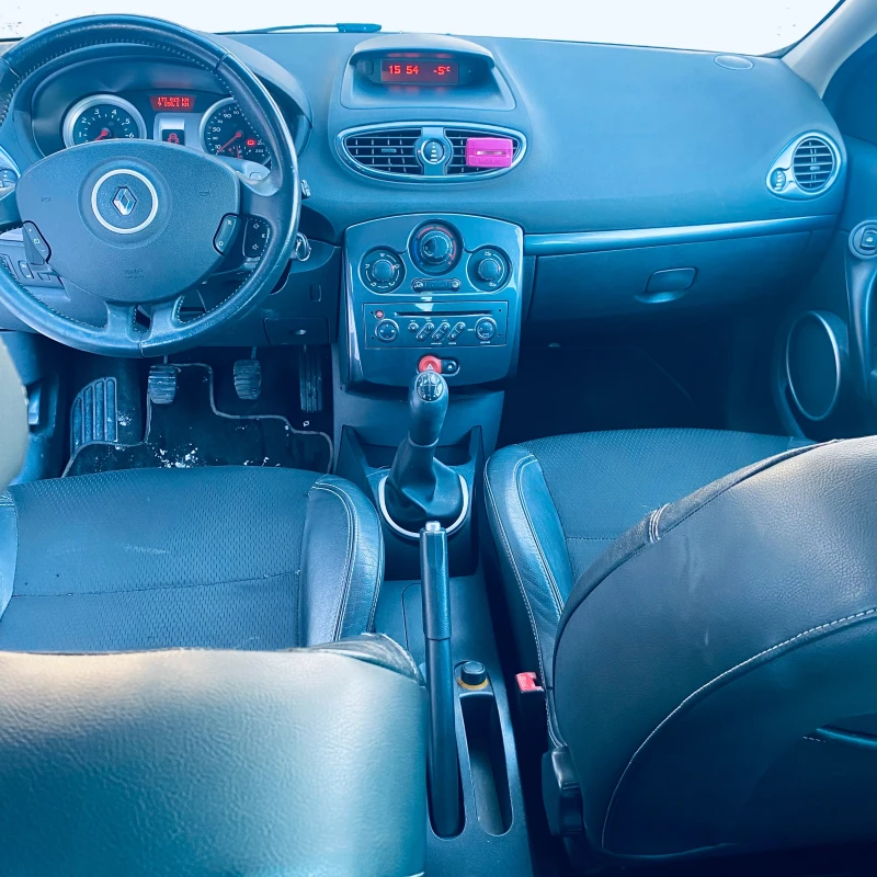 Renault Clio 1.2 (75 кс) EURO 4 КЛИМАТИК, снимка 4 - Автомобили и джипове - 53514921
