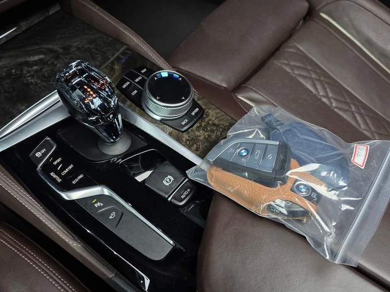 BMW 540 540i xDrive M Sport Plus| 335к.с.| ВКЛ.ТЕХНОТЕСТ, снимка 9 - Автомобили и джипове - 55441433