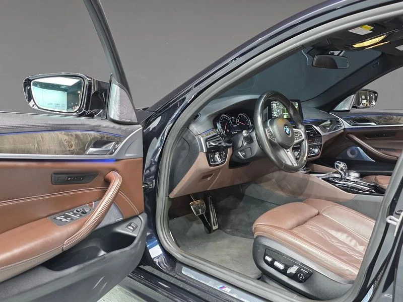 BMW 540 540i xDrive M Sport Plus| 335к.с.| ВКЛ.ТЕХНОТЕСТ, снимка 10 - Автомобили и джипове - 55441433