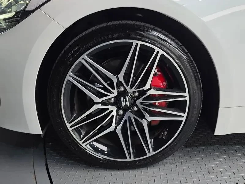 Kia Stinger, снимка 5 - Автомобили и джипове - 56689206