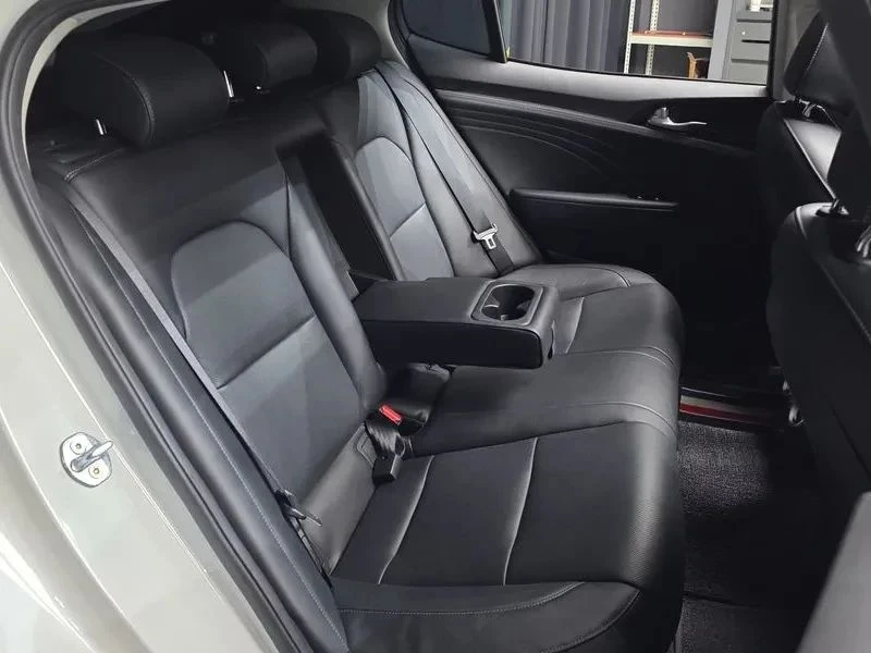 Kia Stinger, снимка 12 - Автомобили и джипове - 56689206