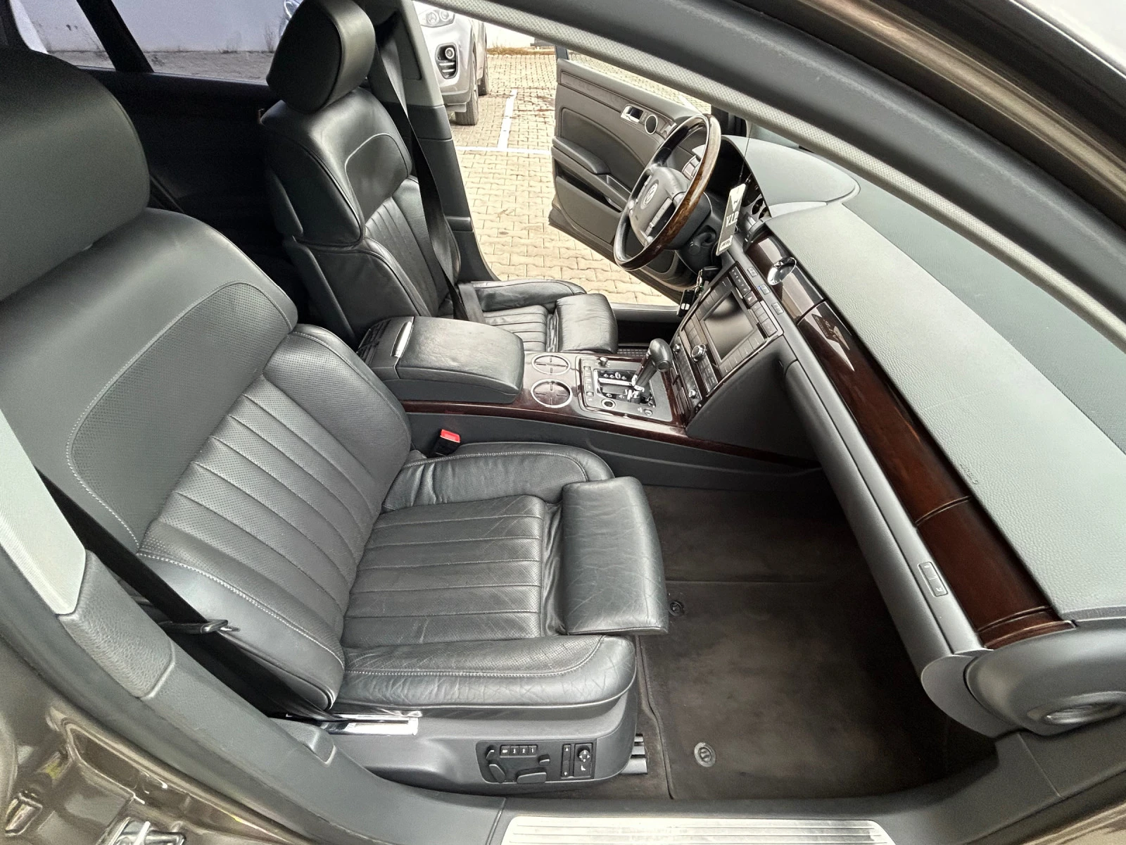 VW Phaeton 3.0TDI 4motion - изображение 8